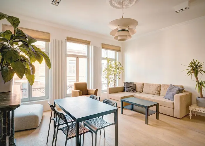 The Bright Stone Lodge. Heart Of Antwerp