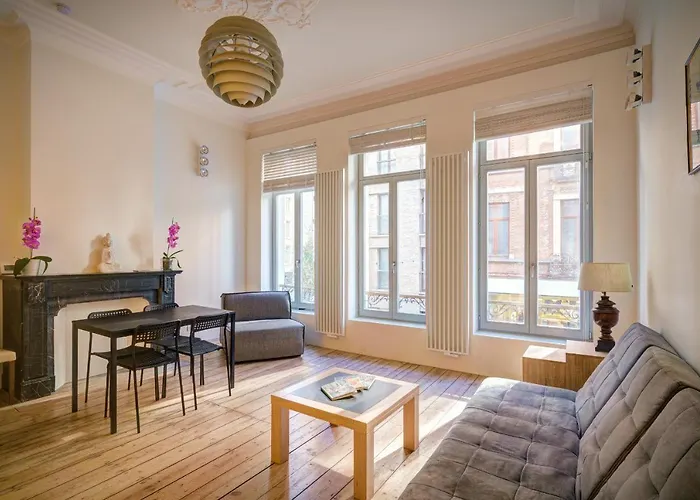 The Bright Stone Lodge. Heart Of Antwerp
